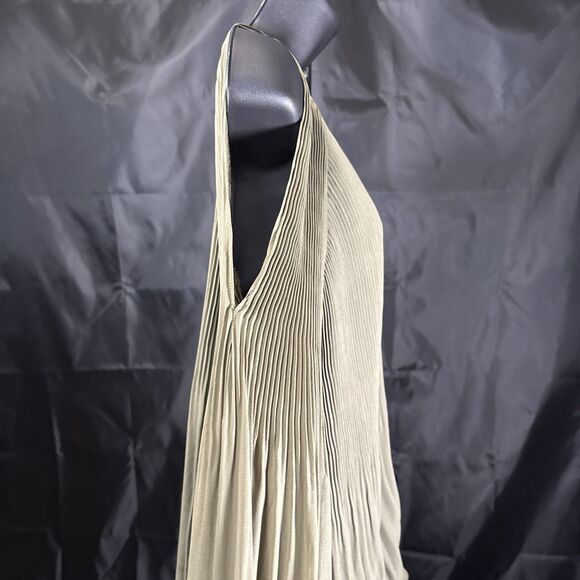 JUSTFAB Women Size M Olive Green Crew Neck Cold Shoulder Long Sleeve Blouse - Picture 5 of 14